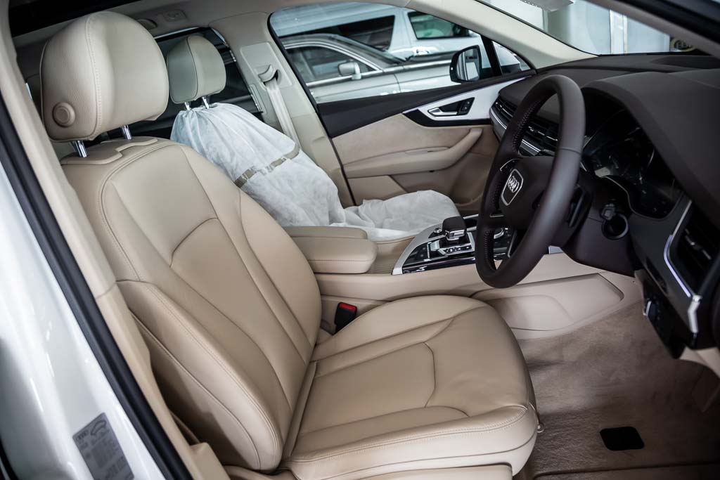 2018 Audi Q7 'Premium Plus'