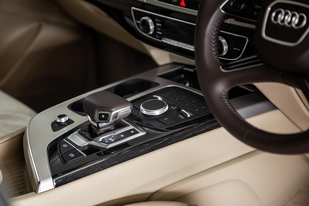 2018 Audi Q7 'Premium Plus'