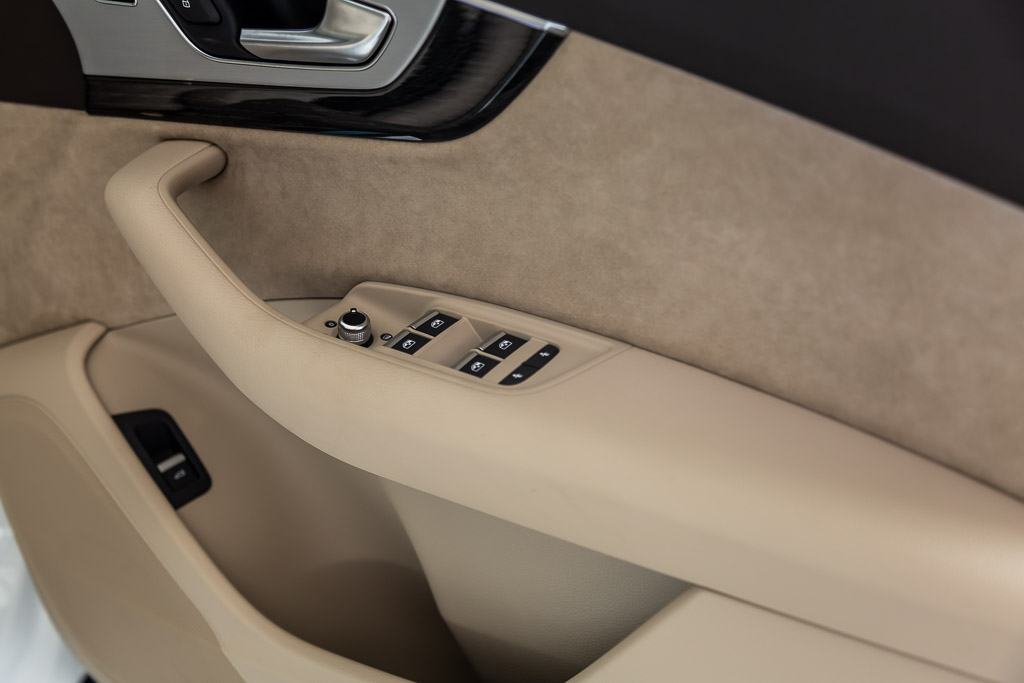 2018 Audi Q7 'Premium Plus'