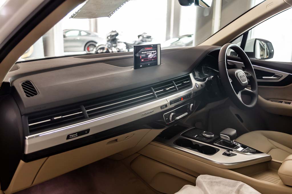 2018 Audi Q7 'Premium Plus'