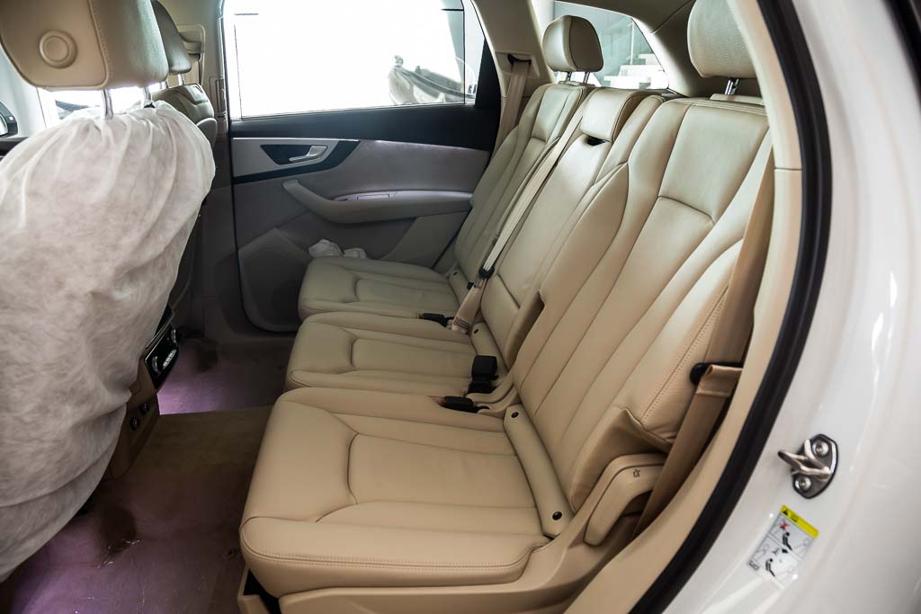 2018 Audi Q7 'Premium Plus'