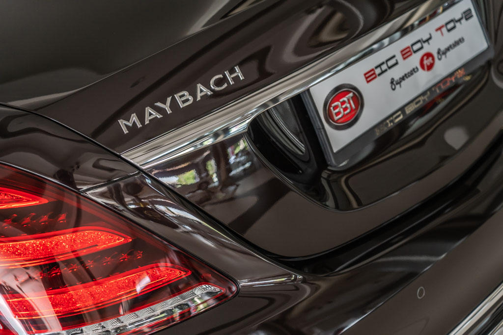 MERCEDES MAYBACH S560