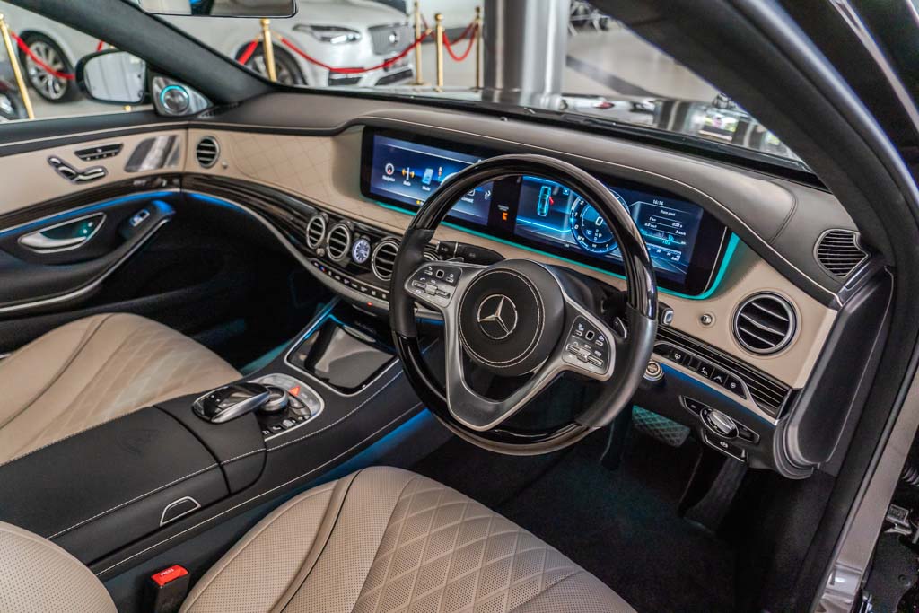 MERCEDES MAYBACH S560