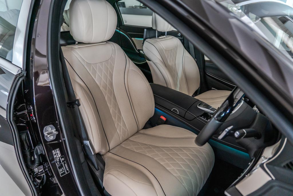 MERCEDES MAYBACH S560