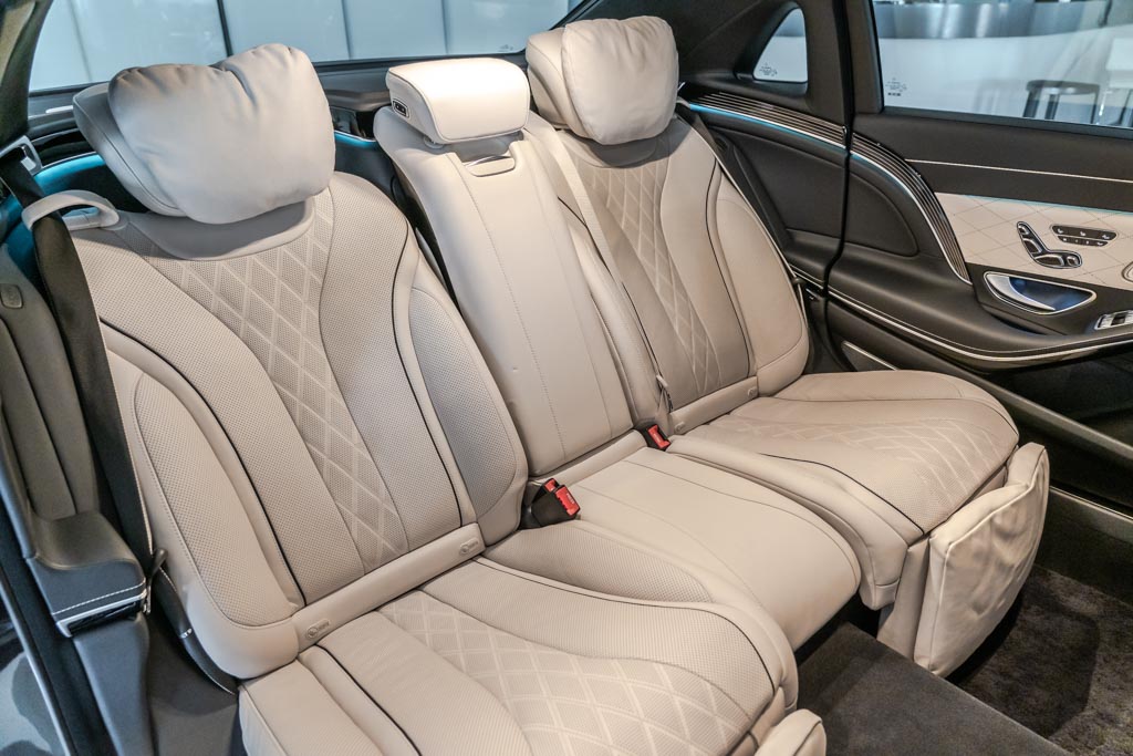 MERCEDES MAYBACH S560