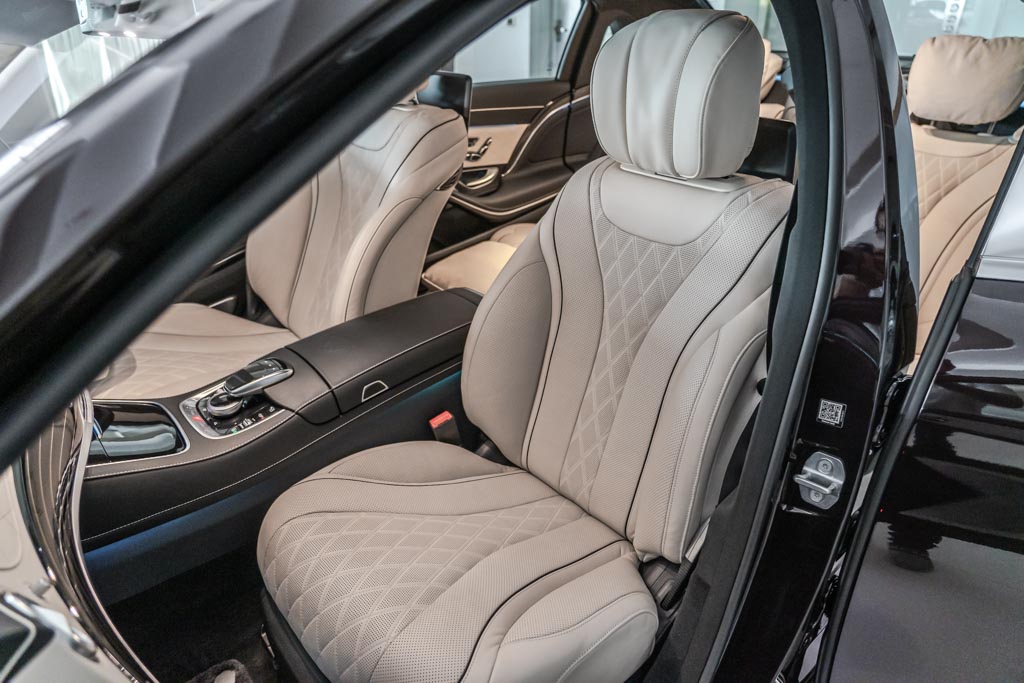 MERCEDES MAYBACH S560