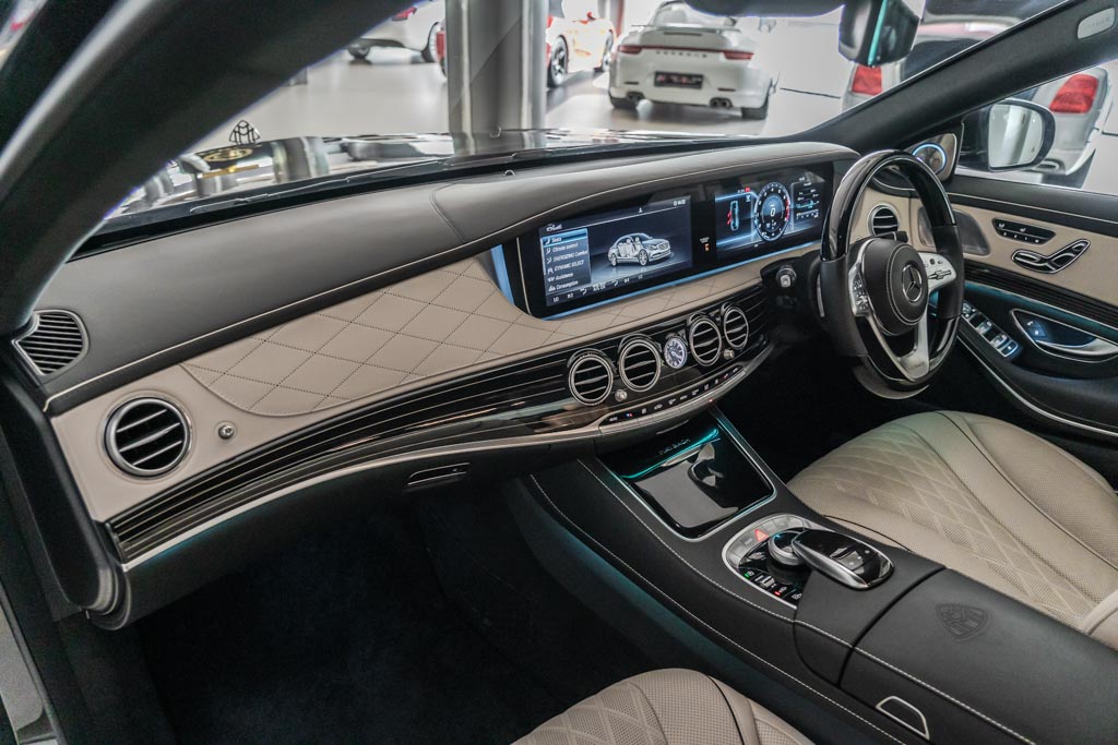 MERCEDES MAYBACH S560