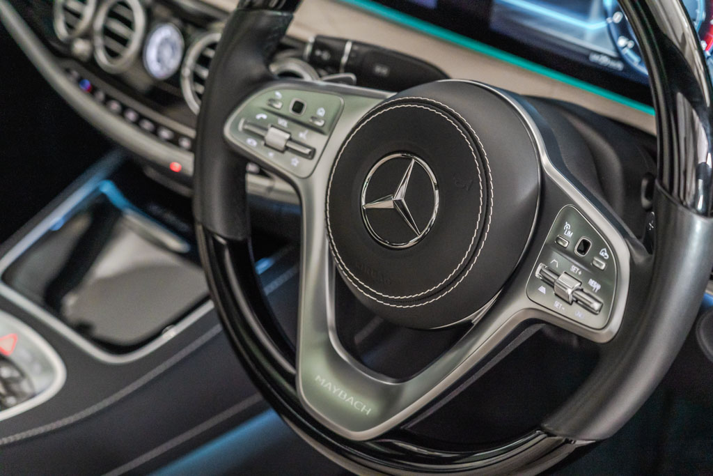 MERCEDES MAYBACH S560