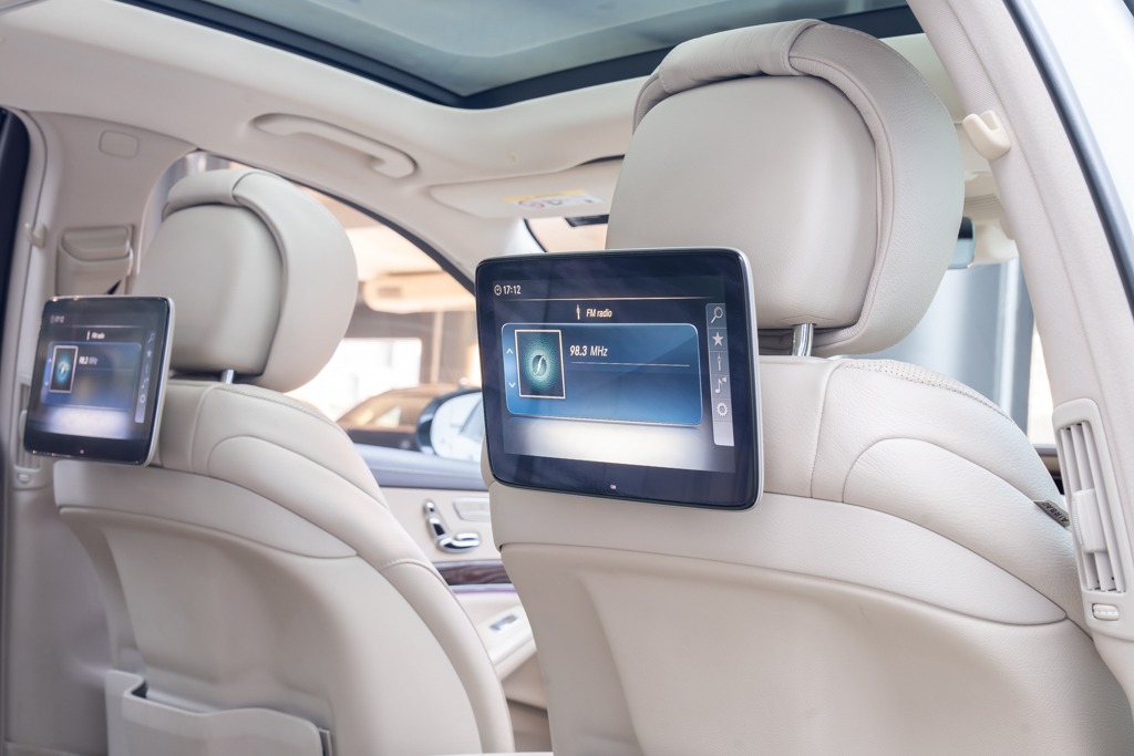 Mercedes-Benz S450