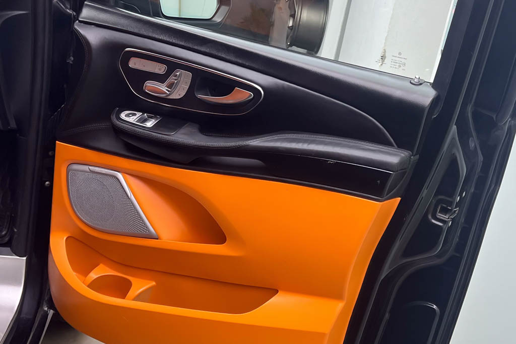 MERCEDES BENZ V220D EXCLUSIVE