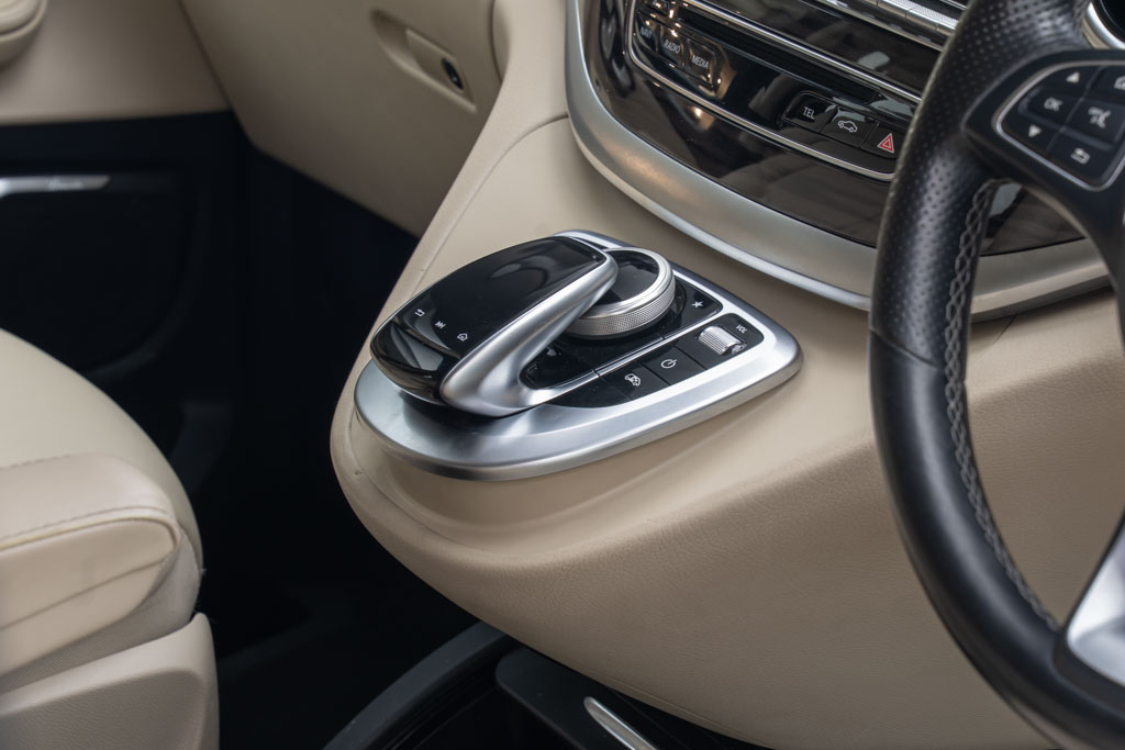 Mercedes Benz V220d Exclusive