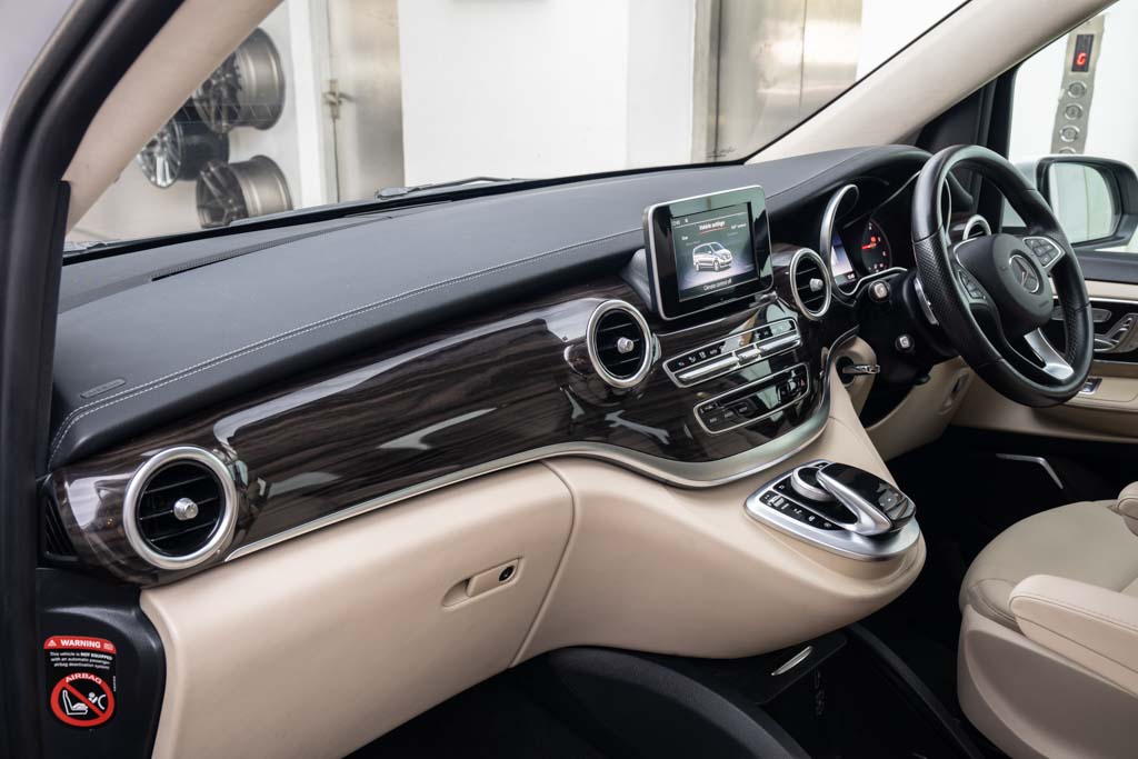 Mercedes Benz V220d Exclusive