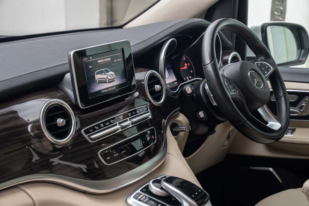 Mercedes Benz V220d Exclusive