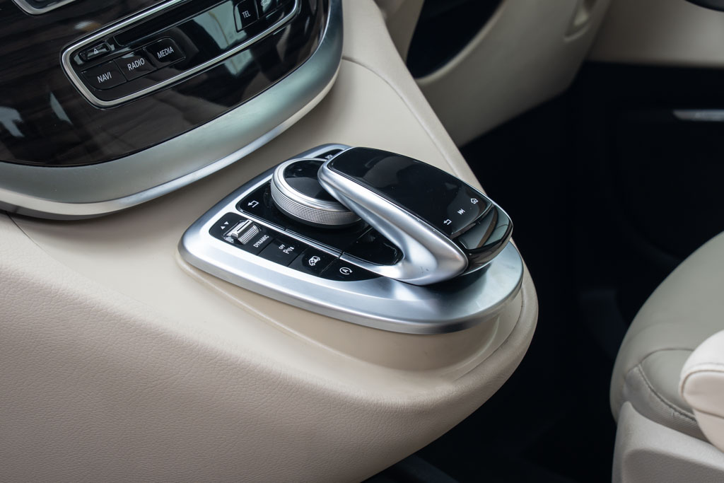 Mercedes Benz V220d Exclusive