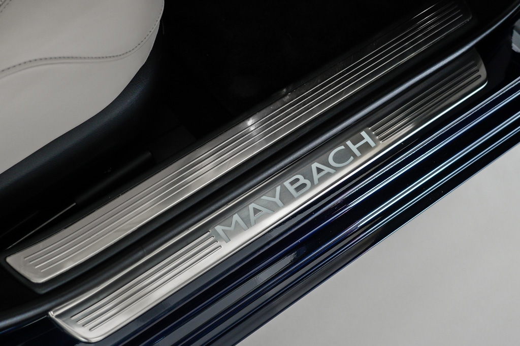 MERCEDES MAYBACH S560