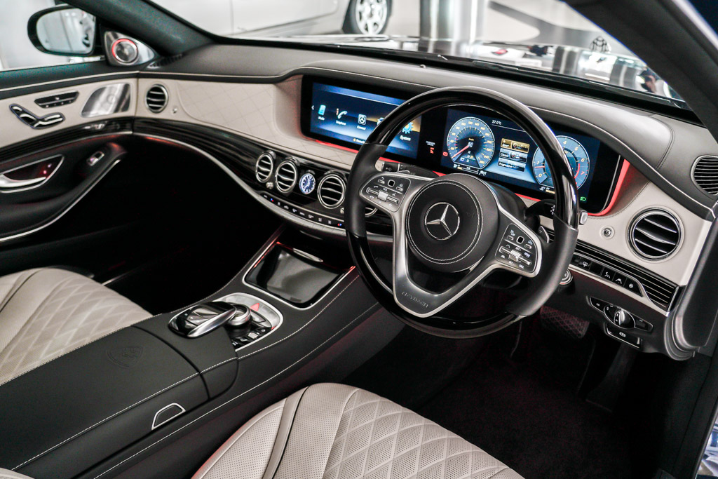 MERCEDES MAYBACH S560