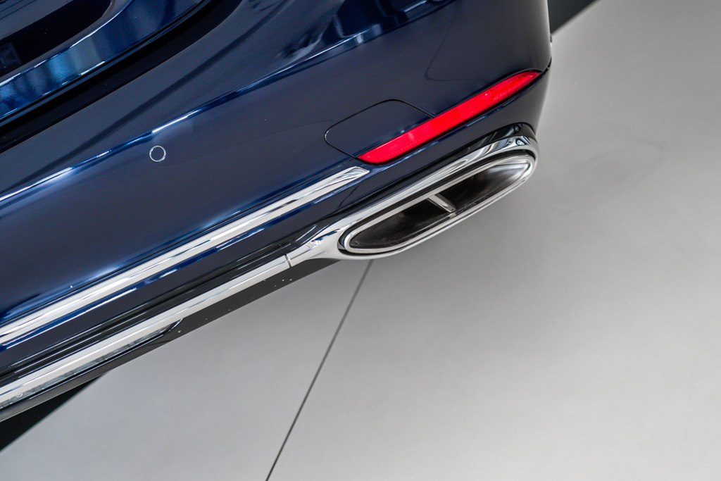 MERCEDES MAYBACH S560