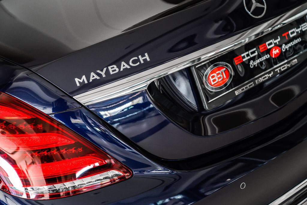 MERCEDES MAYBACH S560