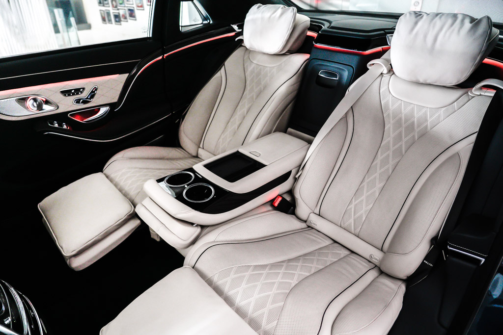 MERCEDES MAYBACH S560