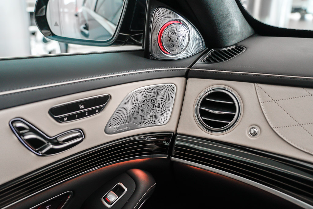 MERCEDES MAYBACH S560