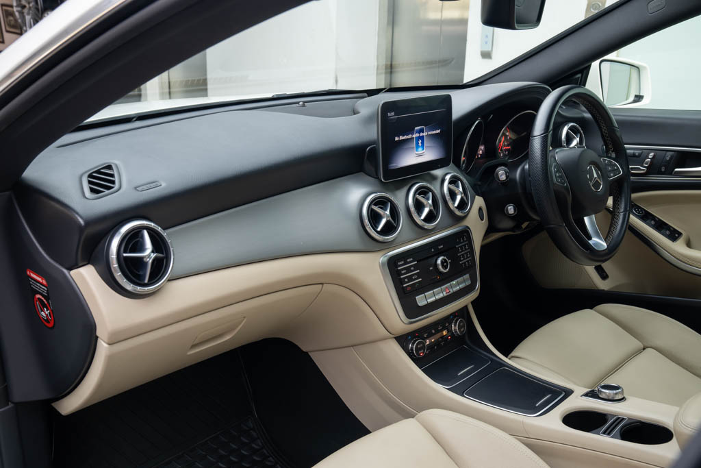 Mercedes Benz CLA 200d