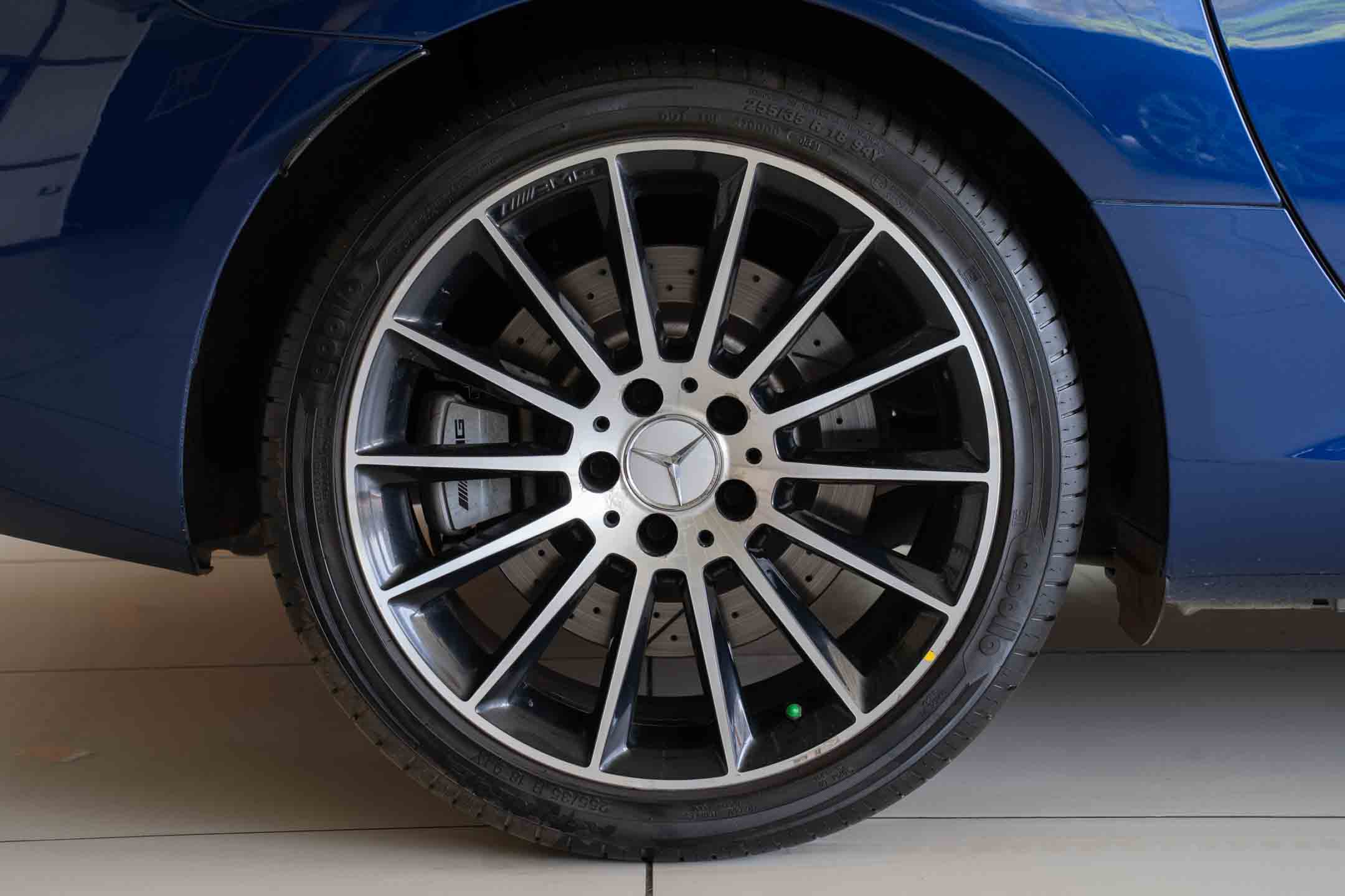 MERCEDES Benz SLC43 AMG