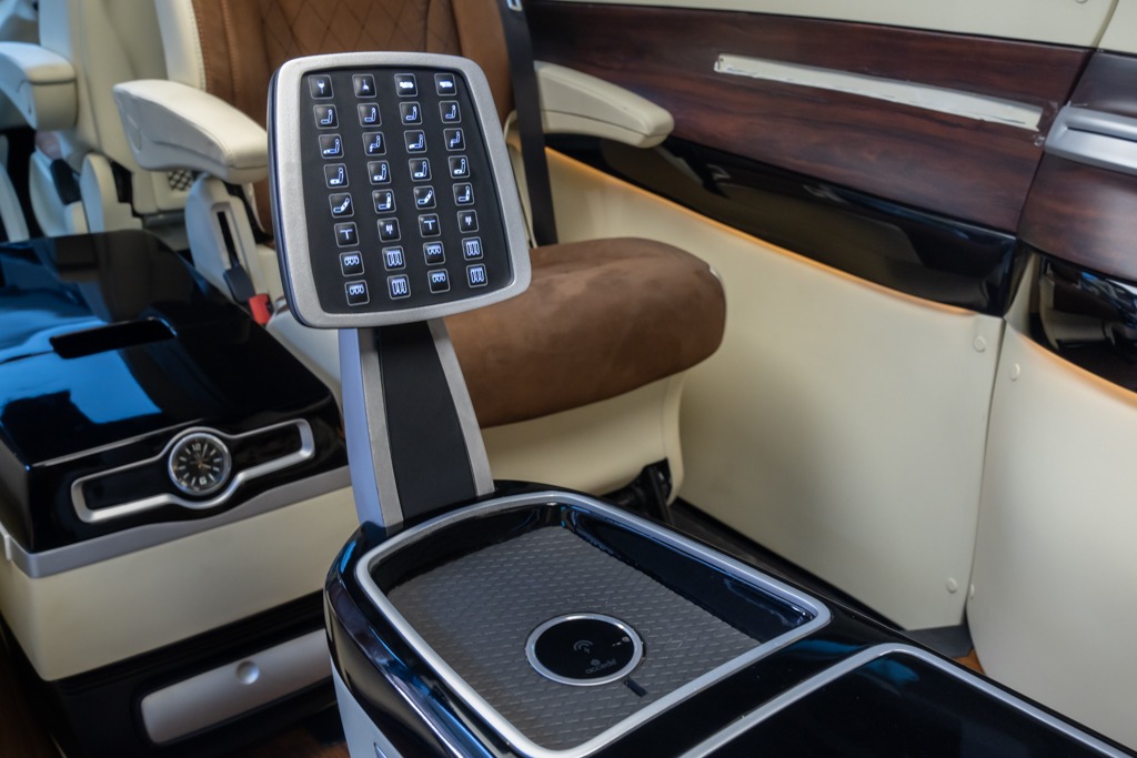 MERCEDES BENZ V220D EXCLUSIVE