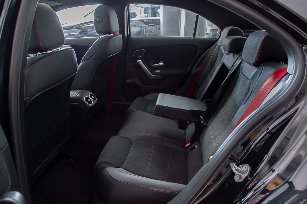 MERCEDES AMG A35 4MATIC