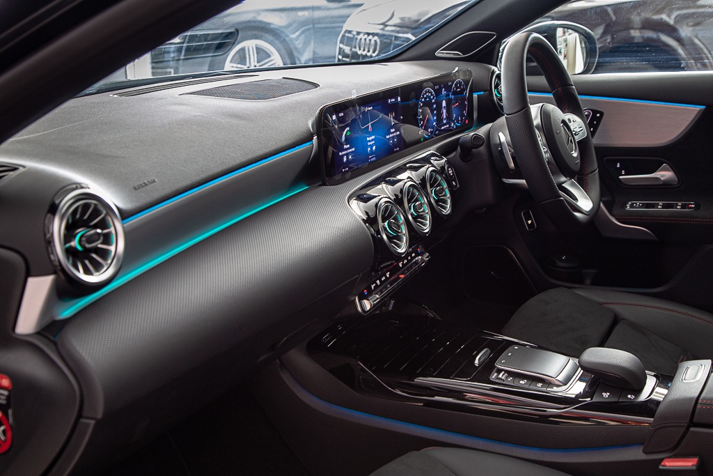 MERCEDES AMG A35 4MATIC