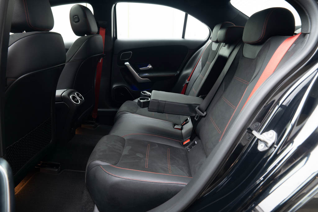 Mercedes Benz A35 AMG 