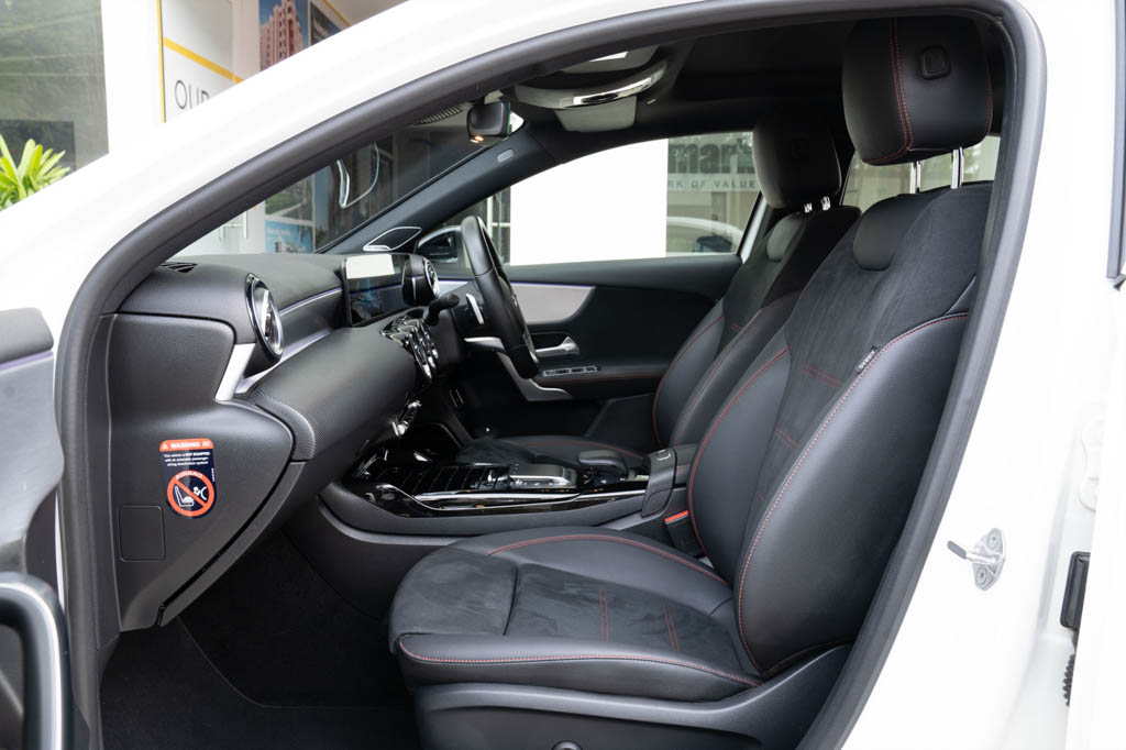 MERCEDES BENZ AMG A35 4MATIC LIMOUSINE