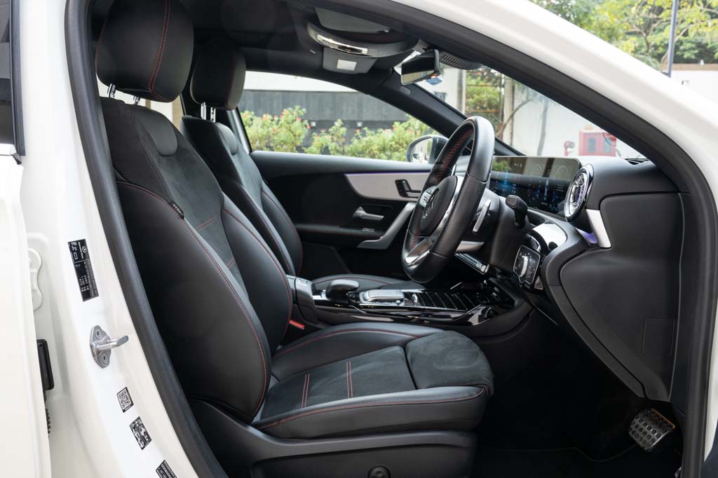 MERCEDES BENZ AMG A35 4MATIC LIMOUSINE