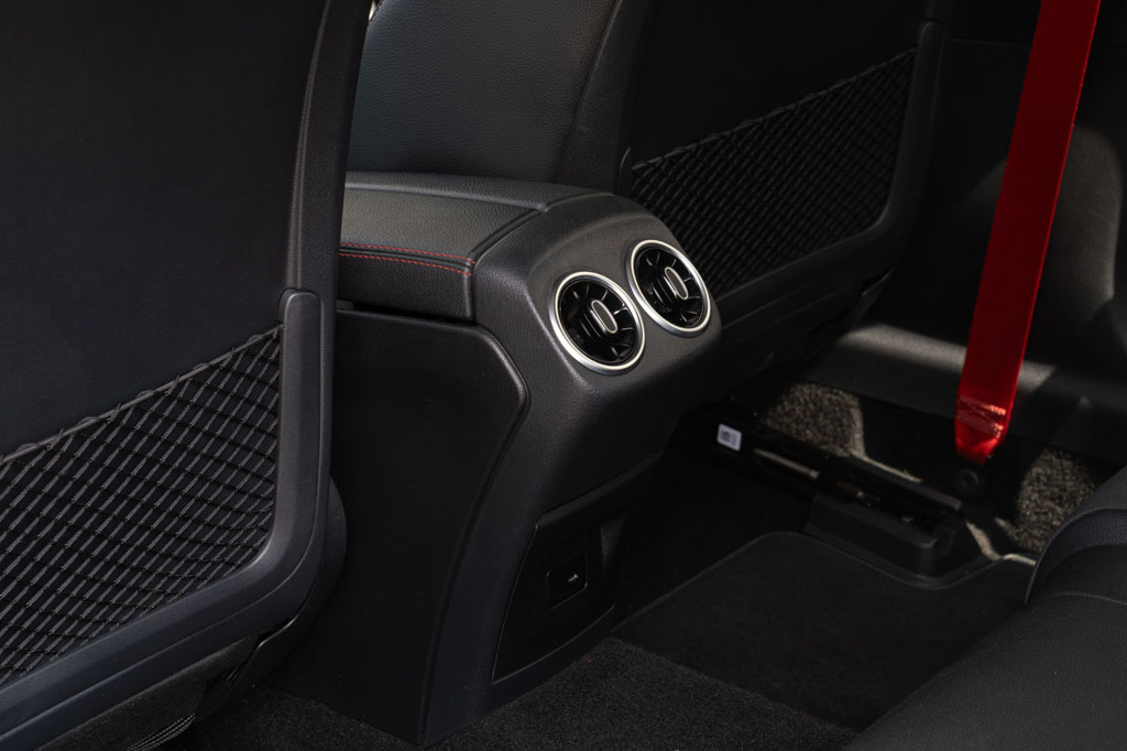 MERCEDES BENZ AMG A35 4MATIC LIMOUSINE