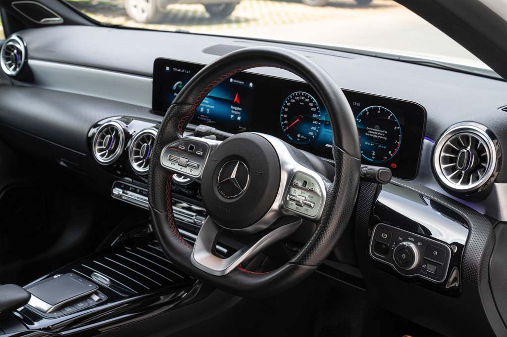 MERCEDES BENZ AMG A35 4MATIC LIMOUSINE