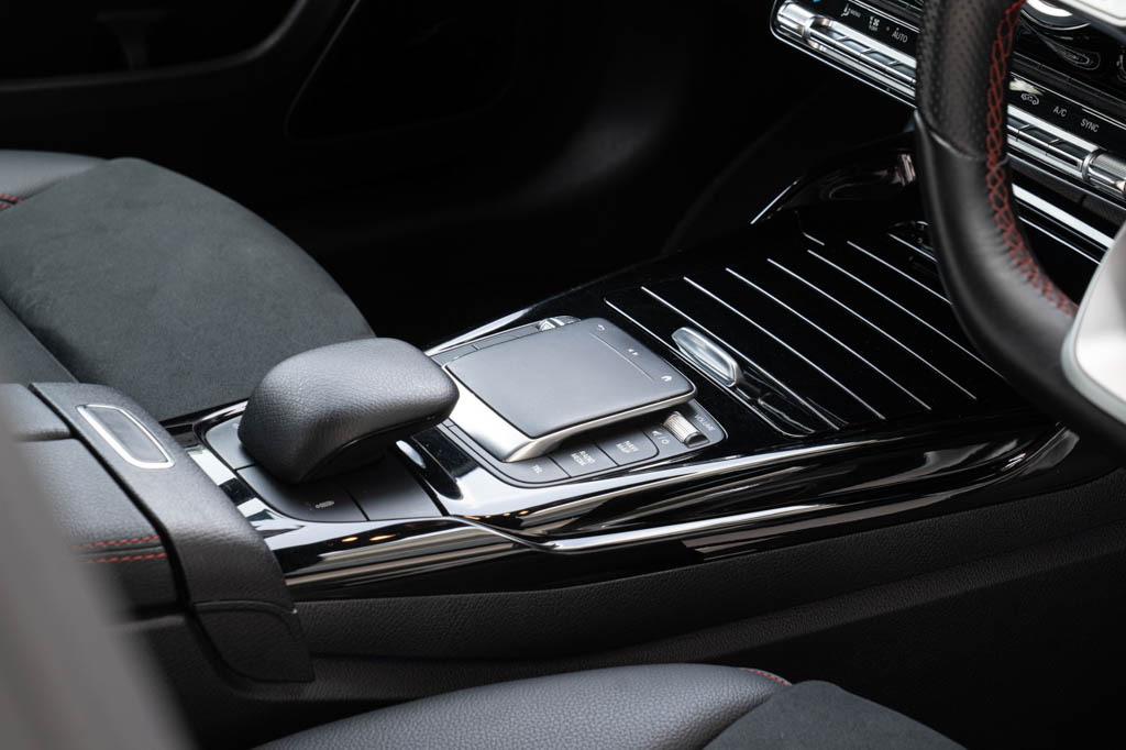 MERCEDES BENZ AMG A35 4MATIC LIMOUSINE