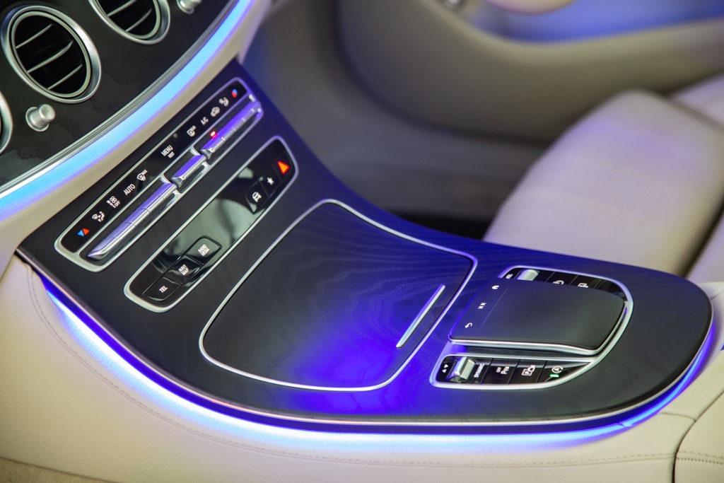 MERCEDES BENZ E220D EXCLUSIVE