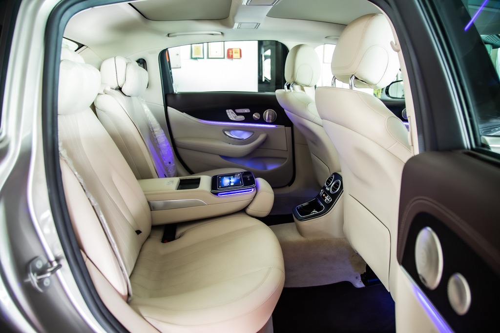 MERCEDES BENZ E220D EXCLUSIVE