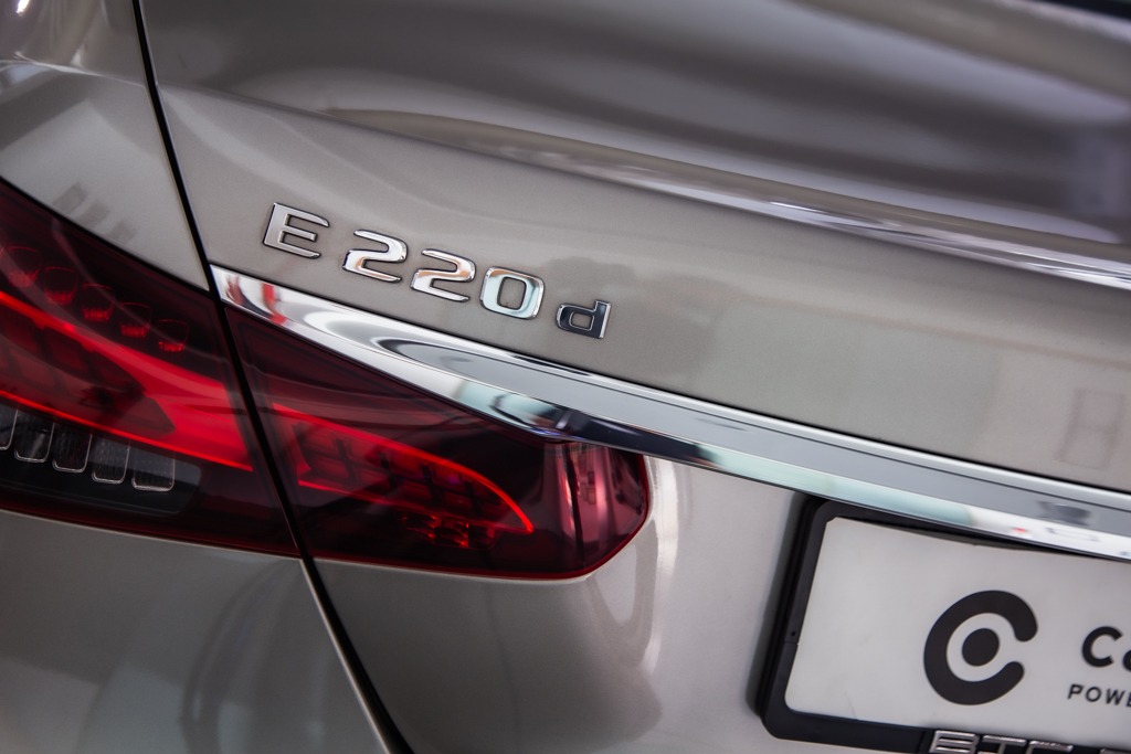 MERCEDES BENZ E220D EXCLUSIVE