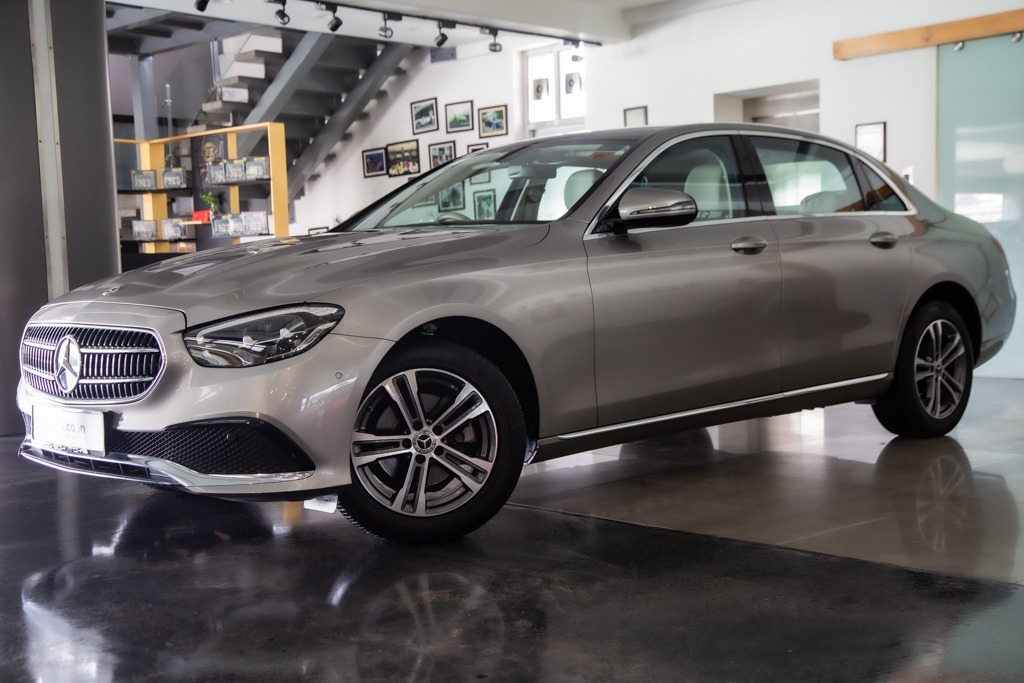 MERCEDES BENZ E220D EXCLUSIVE