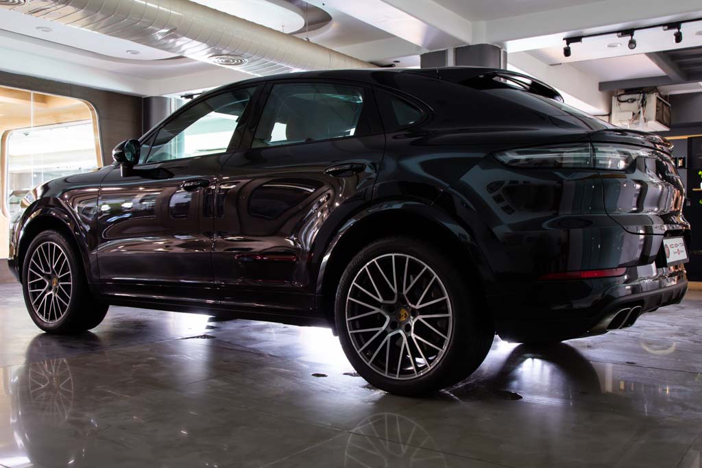 PORSCHE CAYENNE TURBO COUPE