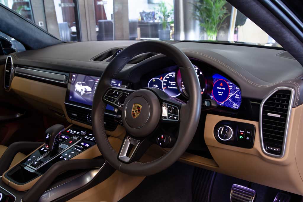 PORSCHE CAYENNE TURBO COUPE