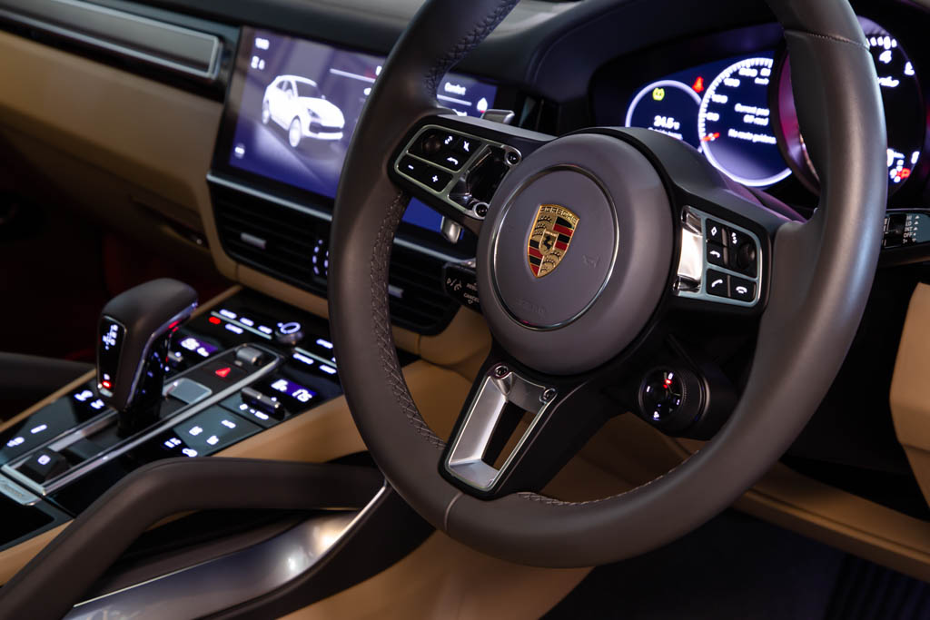 PORSCHE CAYENNE TURBO COUPE