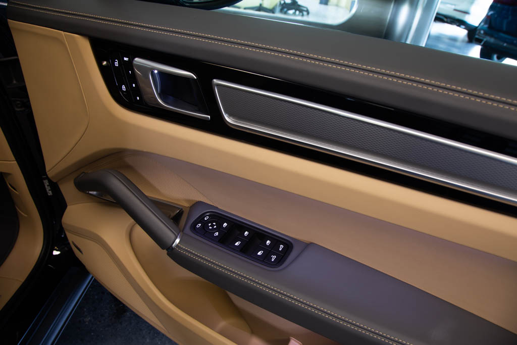 PORSCHE CAYENNE TURBO COUPE