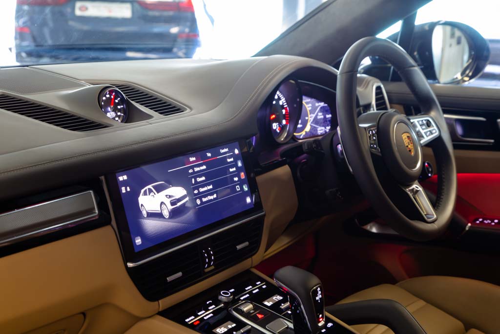 PORSCHE CAYENNE TURBO COUPE