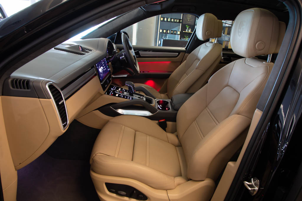 PORSCHE CAYENNE TURBO COUPE