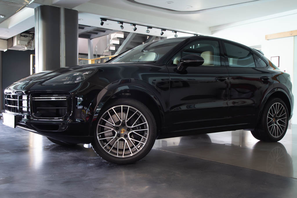 PORSCHE CAYENNE TURBO COUPE