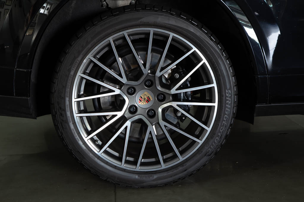 PORSCHE CAYENNE TURBO COUPE