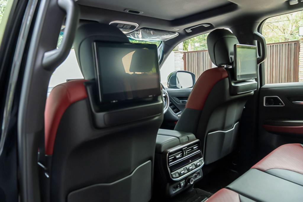 TOYOTA LAND CRUISER LC300