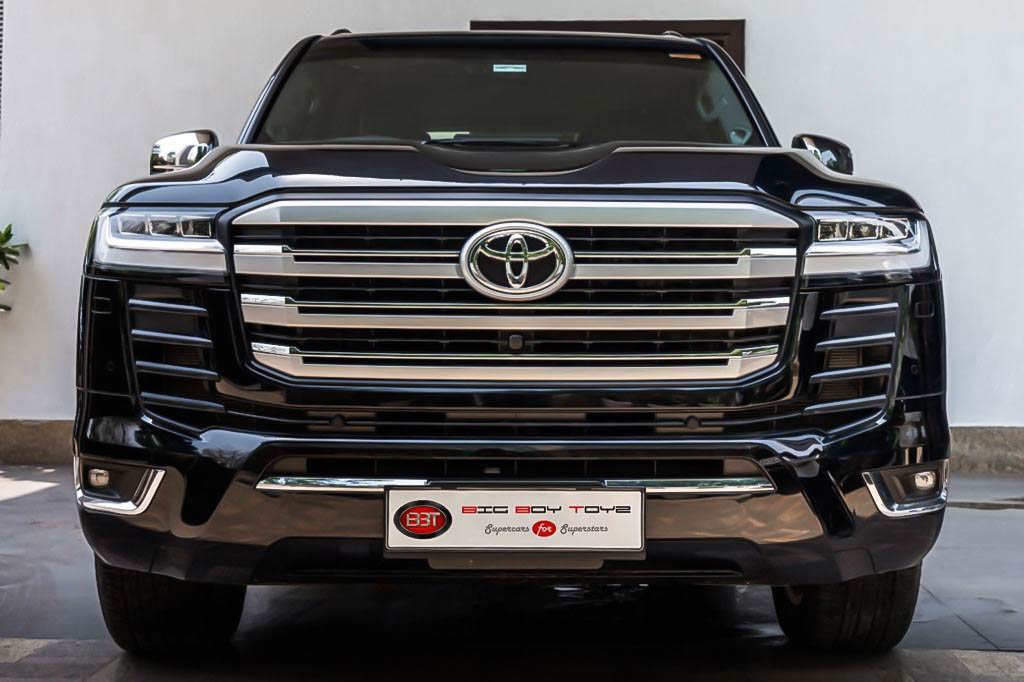 TOYOTA LAND CRUISER LC300