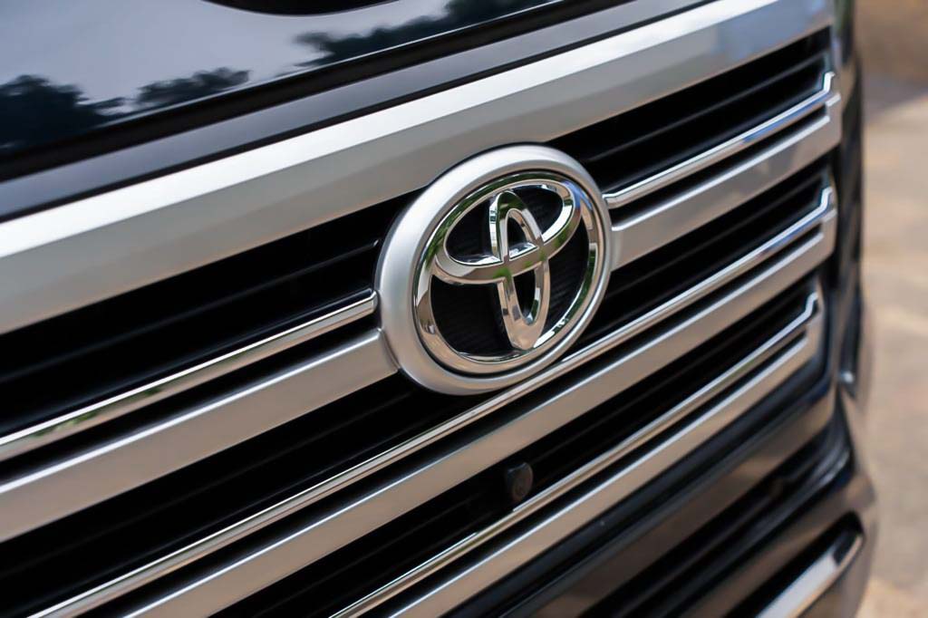 TOYOTA LAND CRUISER LC300